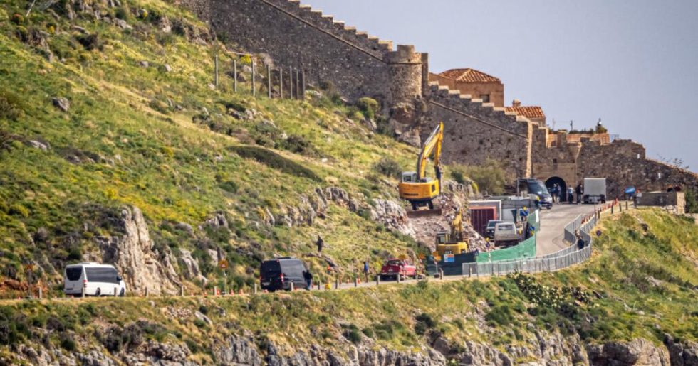 Αυθαιρεσίες, παρατυπίες και επικίνδυνες παρεμβάσεις